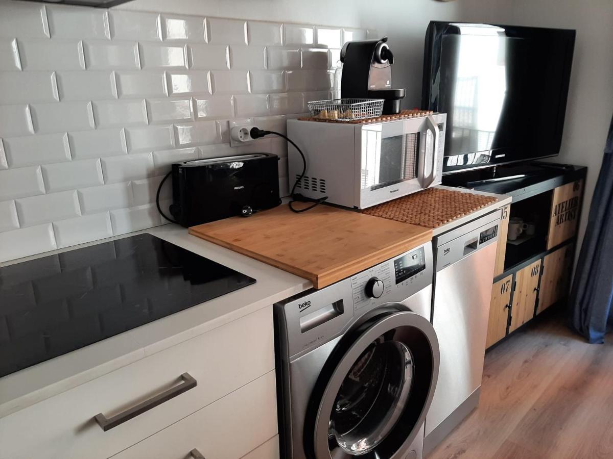 Apartment Centre *